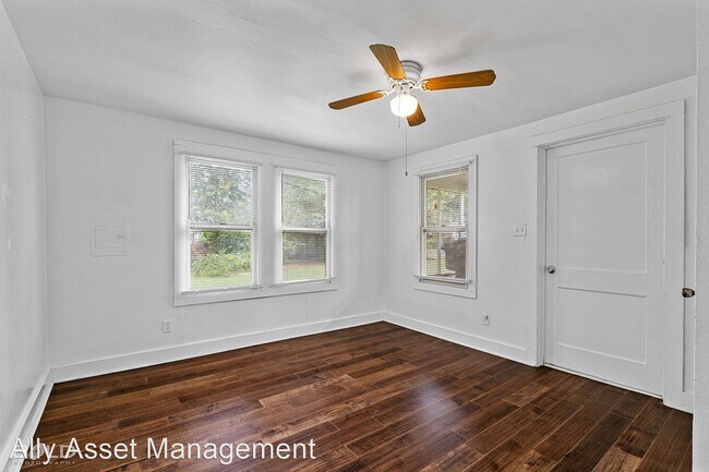 Building Photo - 4 br, 1 bath House - 2612 Hoyer St