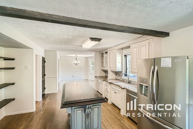 Building Photo - 75 Picketts Ridge Ct