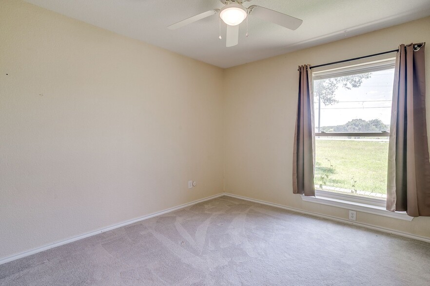 Building Photo - 1804 Impala Dr