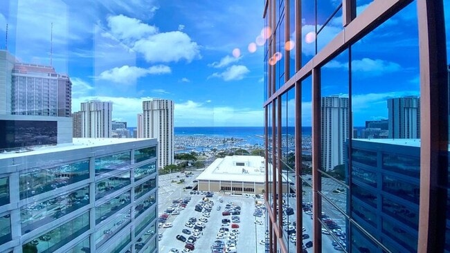 Building Photo - 1555 Kapiolani Blvd