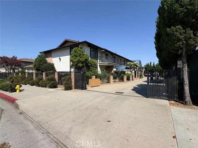 Building Photo - 860 S Greenwood Ave