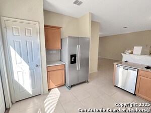 Building Photo - 122 Texas Lantana