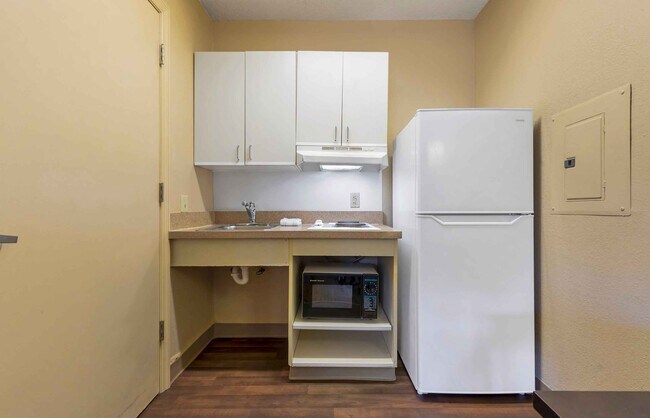 Building Photo - Furnished Studio-Nashville - Airport