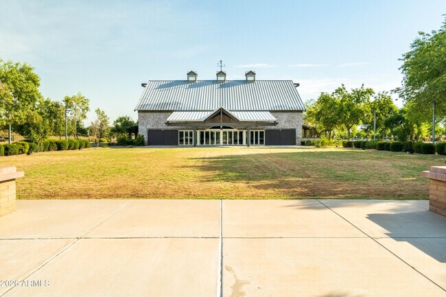 Building Photo - 4248 S Mariposa Dr