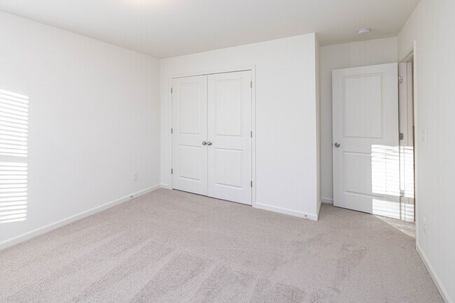 Building Photo - 109 Gaelic Dr