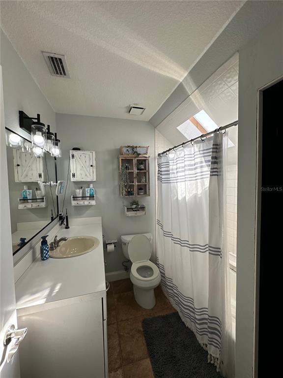 Building Photo - 4517 Groveland Ave