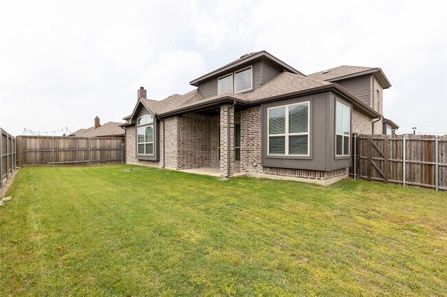 Building Photo - 3312 Blue Jay Ln