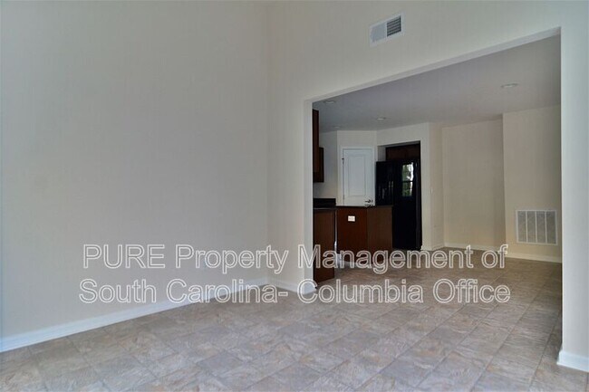 Building Photo - 151 Luna Trail