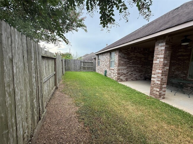 Building Photo - 24311 Piazza Dr