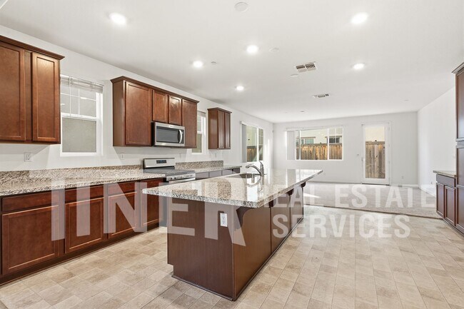 Building Photo - 3786 Samuelson Way