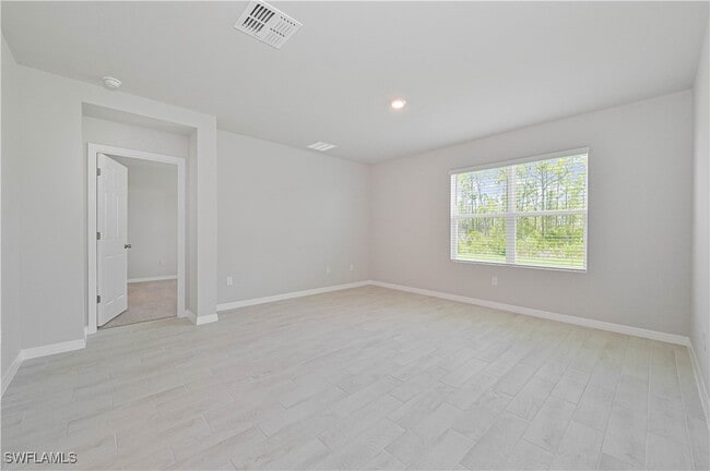 Building Photo - 5820 Poetry Ln