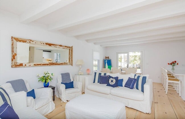 Building Photo - 57 Osborne Ln