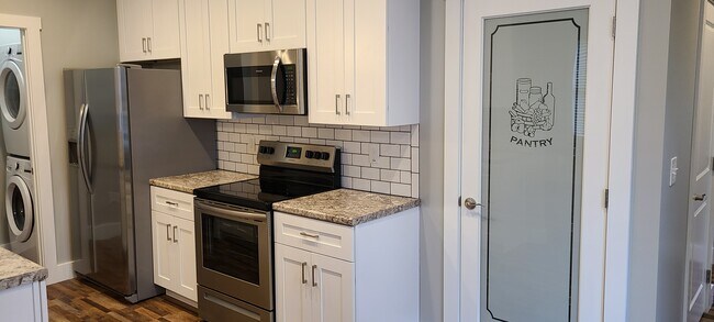 Building Photo - 570 Old US Hwy 70