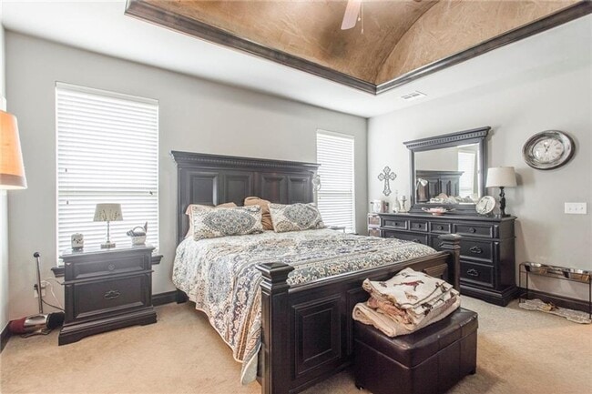 Building Photo - Stunning home in Deer Creek Schools!