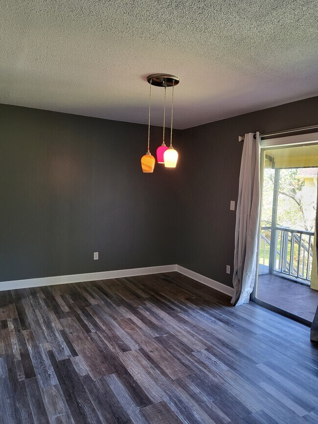 Building Photo - 7510 Camarina Calle