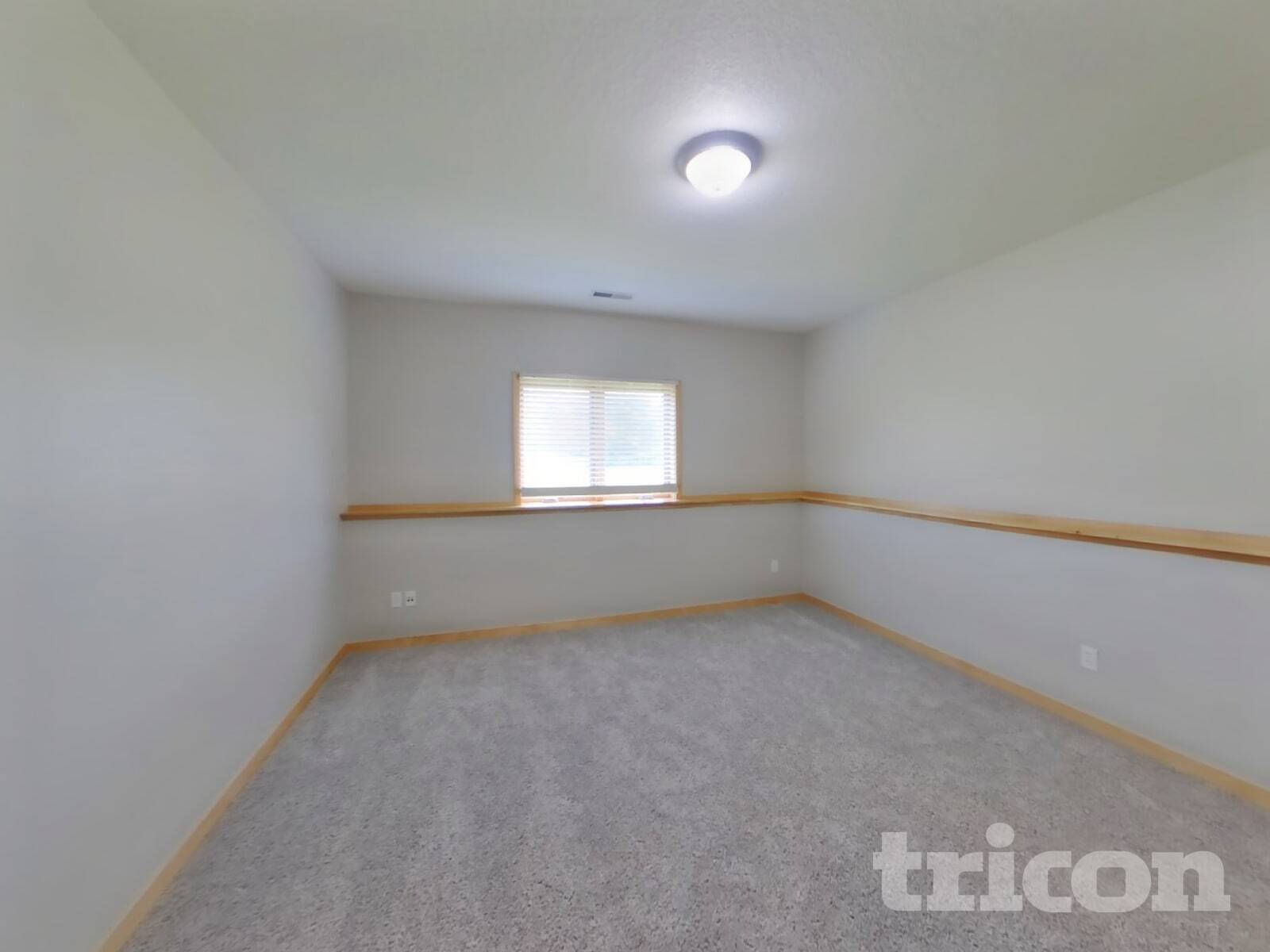 Building Photo - 633 Savanna Trail