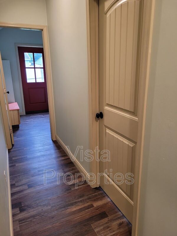 Building Photo - 4208 Lees Ln