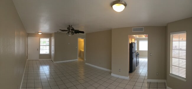 Building Photo - Gorgeous 3Bed/2.5Bath/Pool/Spa, 2-Story Home located in the NW part of the valley