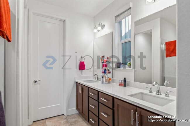 Building Photo - 2008 Confidence Wy