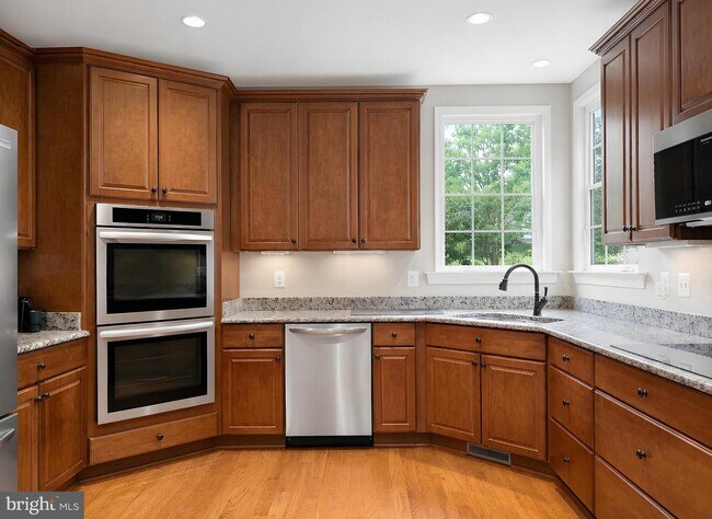 Building Photo - 23017 Holloway Ct