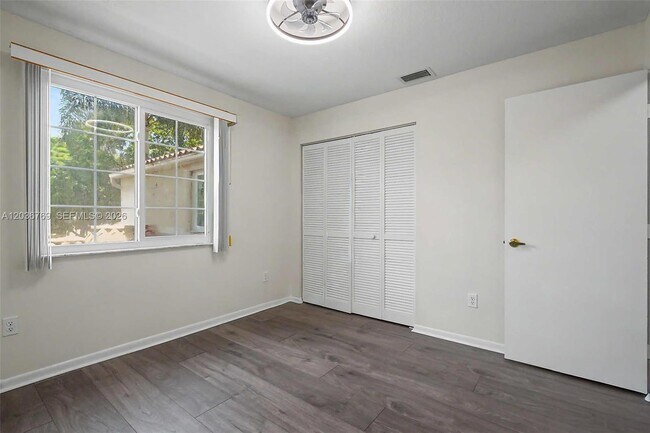 Building Photo - 10994 Neptune Dr