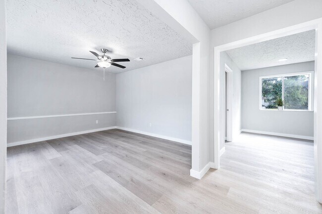 Building Photo - 3430 W Creek Club Dr