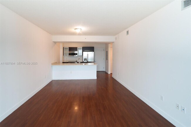 Building Photo - 333 NE 24th St