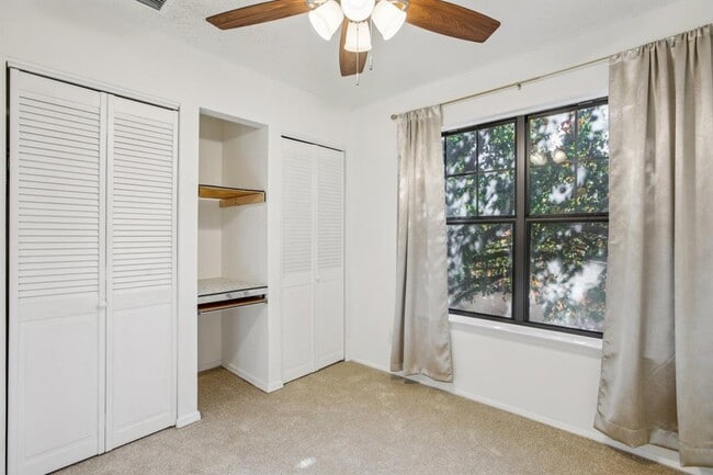 Building Photo - 9507 Quail Village Ln