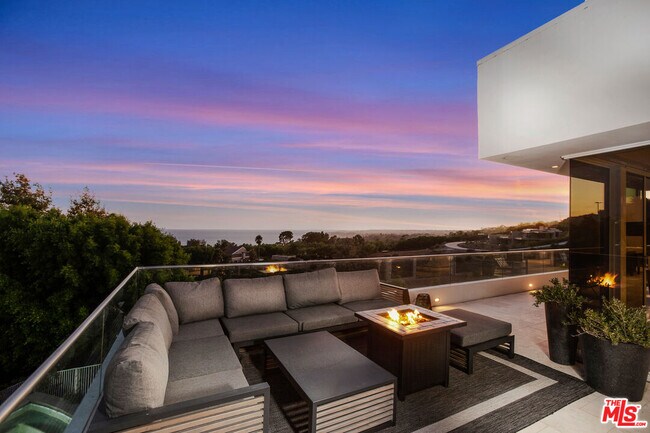 Building Photo - 27454 Winding Way