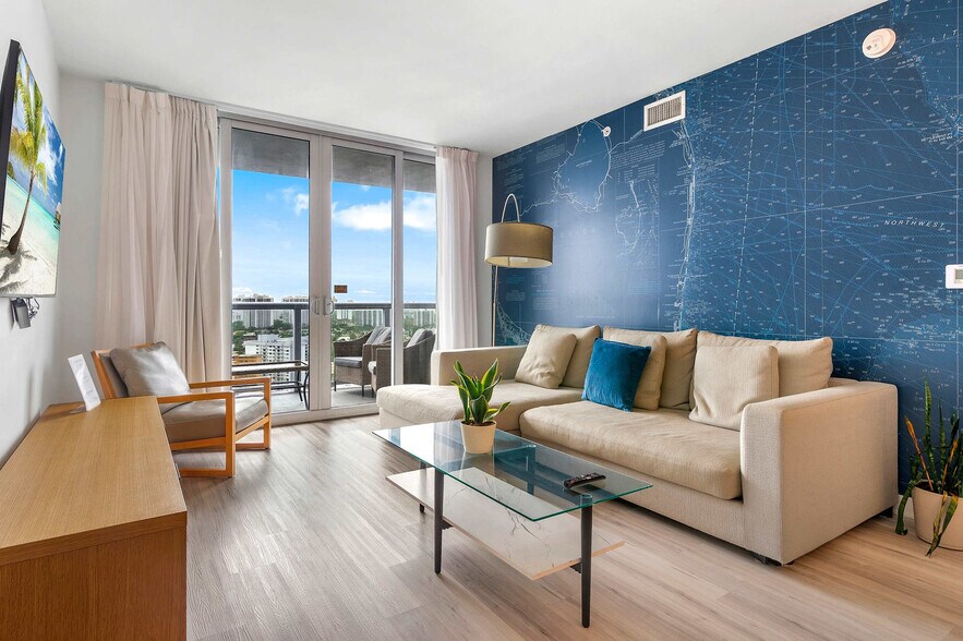 Building Photo - 2602 Hallandale Beach Blvd