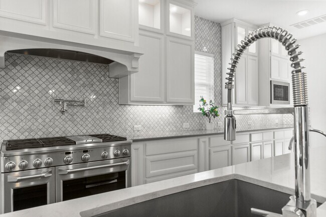 Building Photo - 62 N Curly Willow Cir