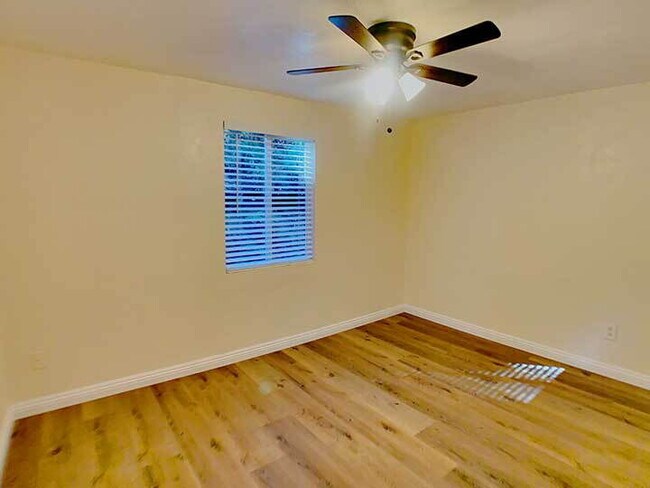 Building Photo - 2 bed, 1 bath home near downtown Placerville