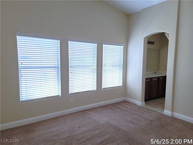 Building Photo - 10613 Petricola St