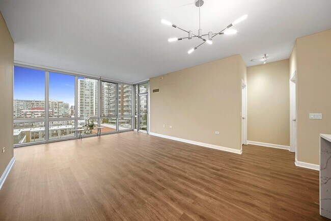 Building Photo - 1629 S Prairie Ave