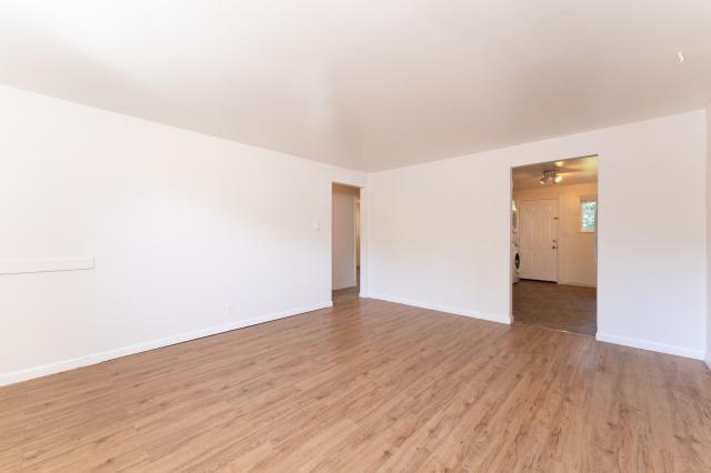 Building Photo - 2 bedroom in Renton WA 98055