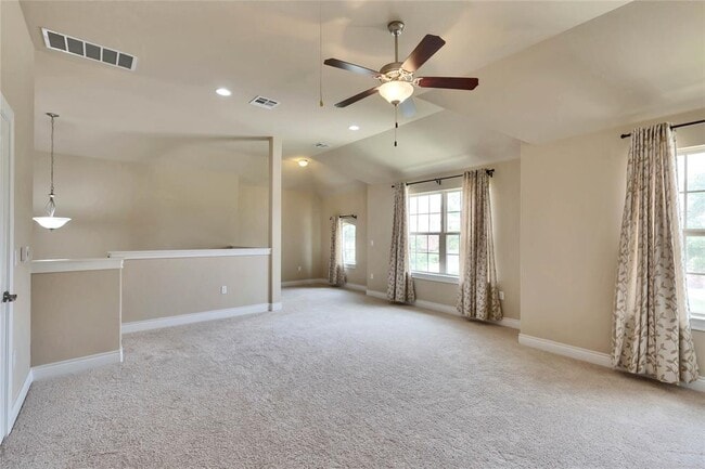 Building Photo - 15012 Iveans Way