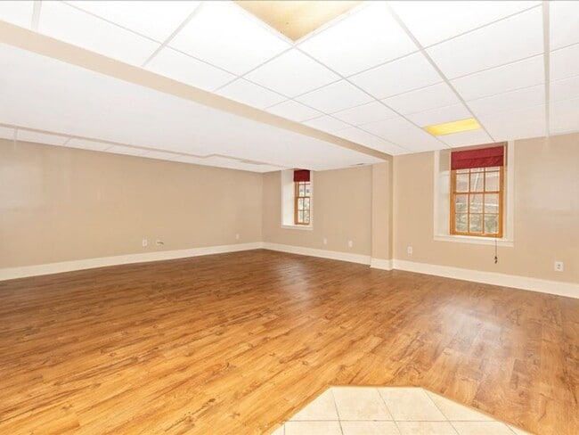 Building Photo - Open House 24th 10:30 to 11:30 AM