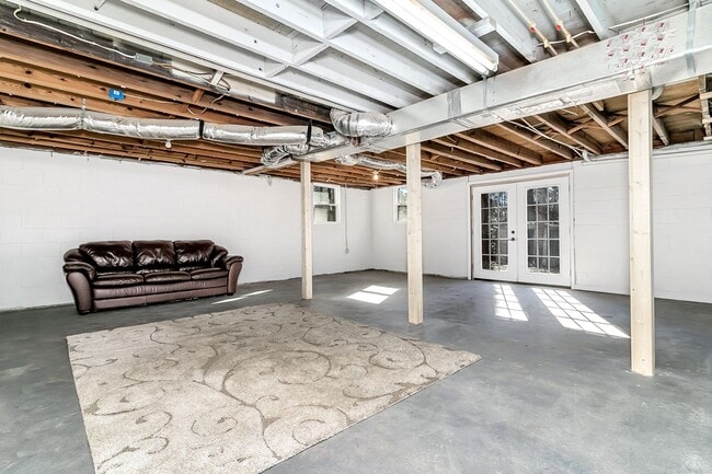 Building Photo - Very Private 3-Bedroom Home with Huge Yard...