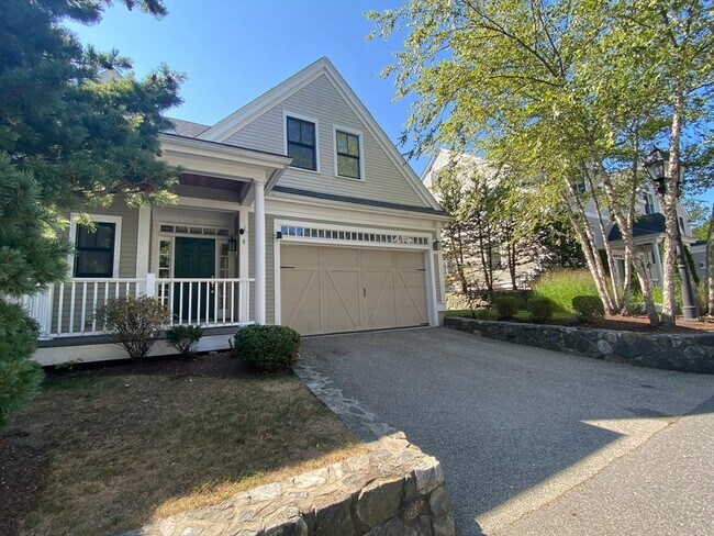 Building Photo - 8 Courtyard Pl