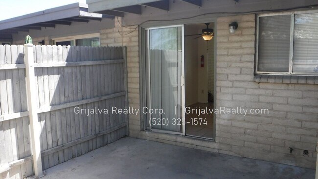 Building Photo - 3648 E Blacklidge Dr