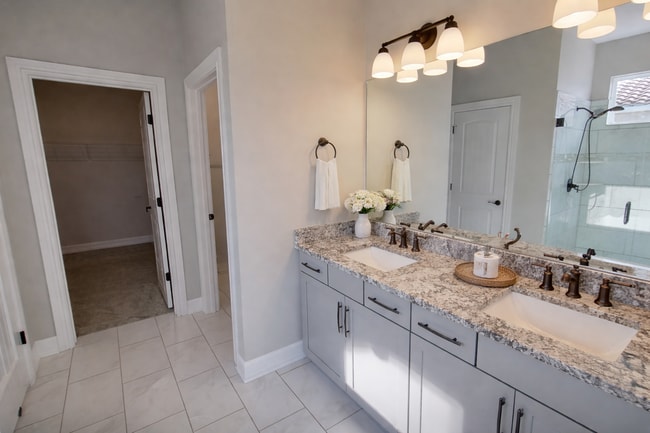 Building Photo - 13232 Saw Palm Crk Trl