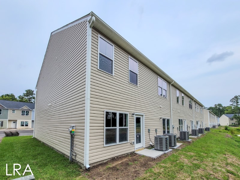Building Photo - 185 Buckhorn Ave