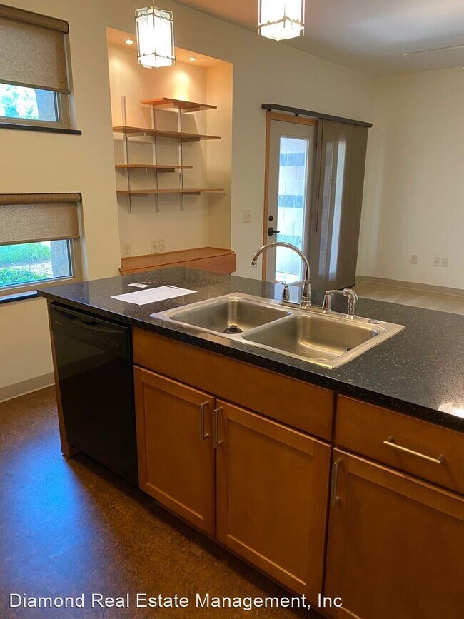 Building Photo - 1 br, 1 bath Apartment - 1000 SUNSET 1000 ...