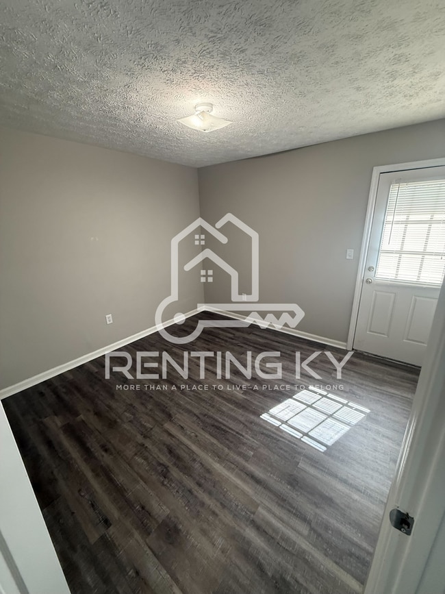 Building Photo - 1645 Foxhaven Dr