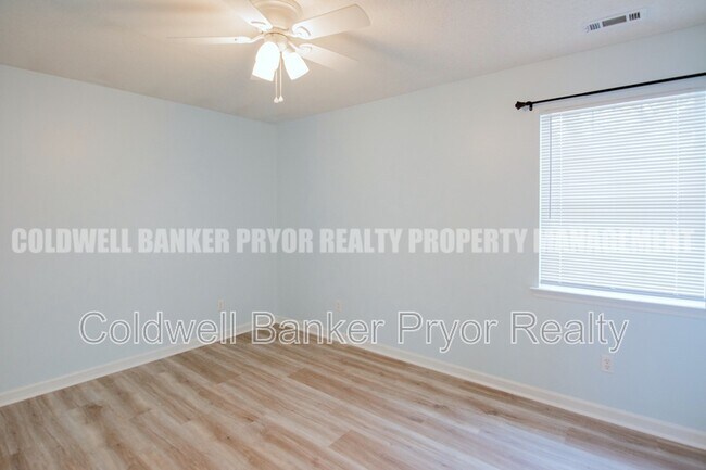 Building Photo - 1244 N Concord Rd