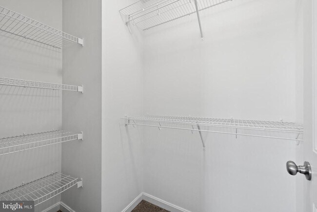 Building Photo - 2059 Clinton Ave