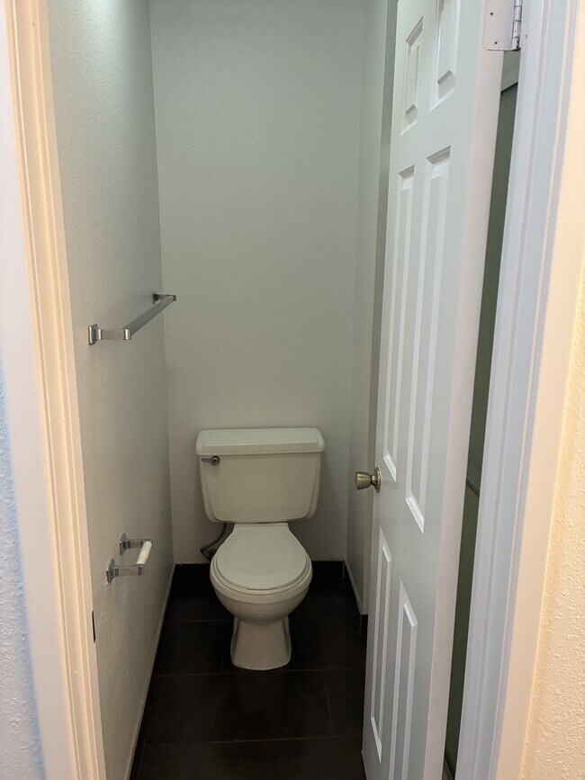 Building Photo - 3400 Sullivan Ct