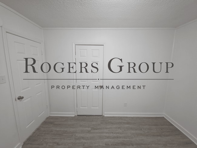 Building Photo - #450 - 240-242 Crozier St Duplex