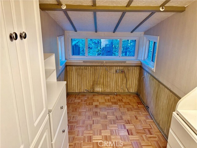 Building Photo - 743 Woodland Rd