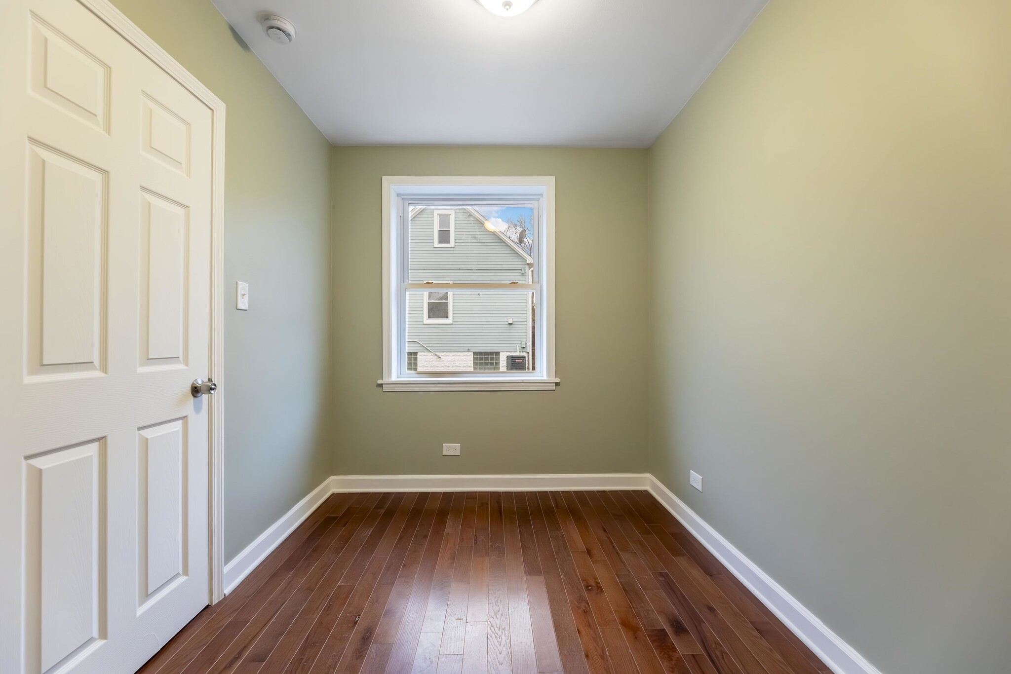 Building Photo - 6327 S Kenneth Ave